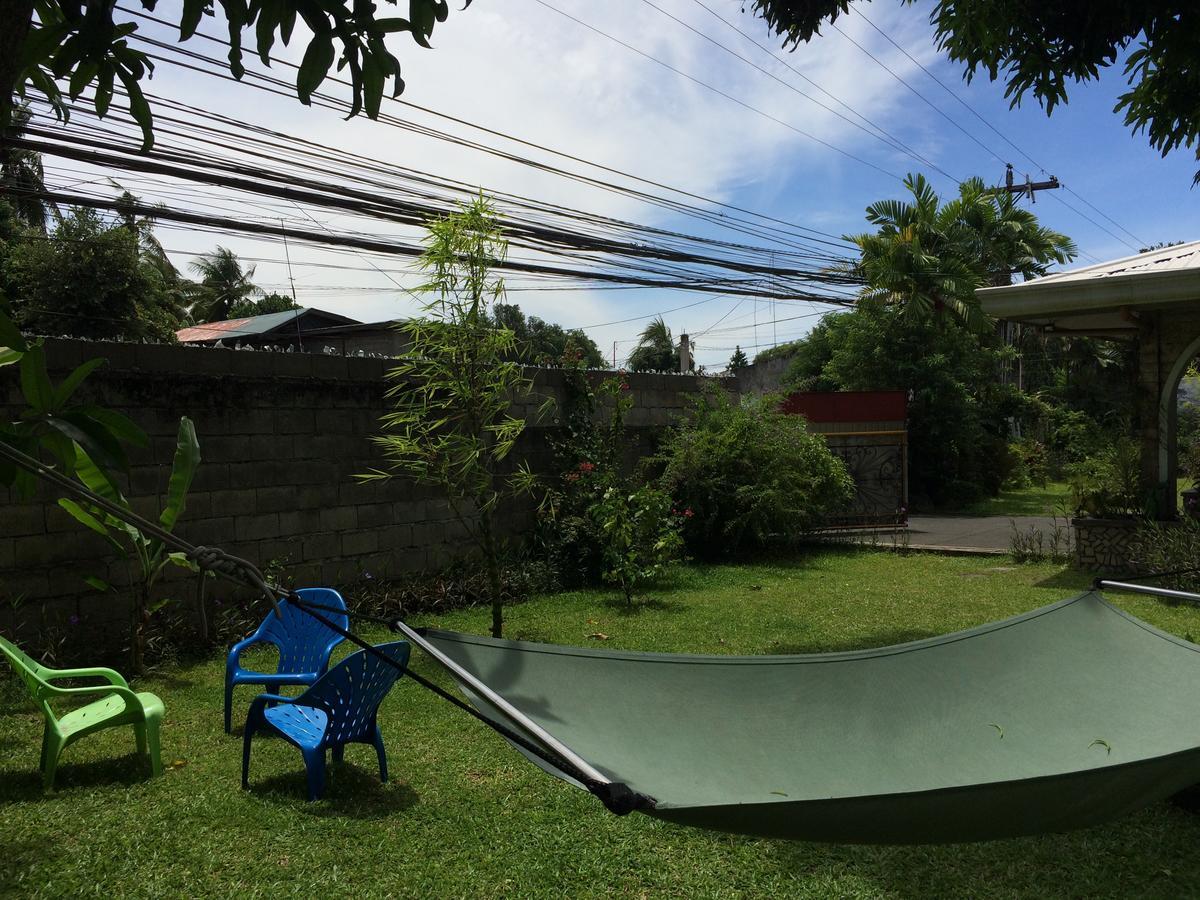 Hostel Tropical Dumaguete City Exterior photo